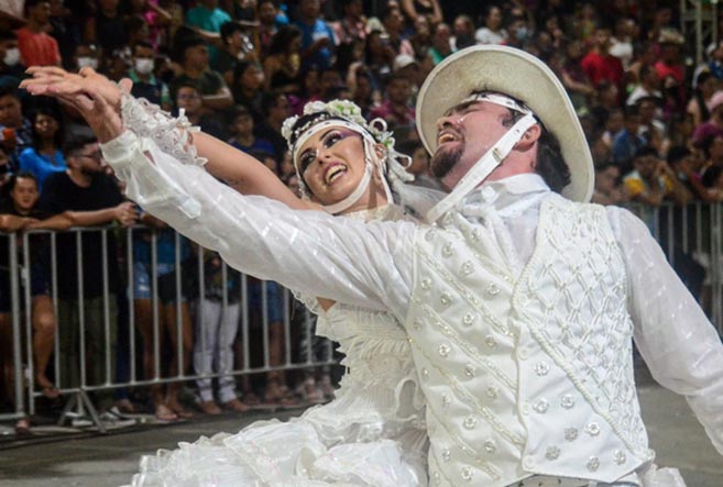 Prefeitura de Mossoró - Quadrilhas juninas são premiadas no Festival da  Colheita do MCJ 2022