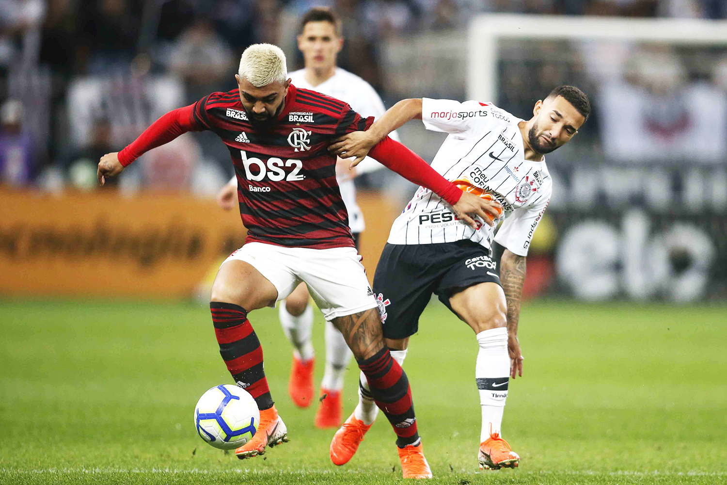 Corinthians x Flamengo: elencos somam quase 700 jogos por seleções e têm  vivência na Europa, libertadores